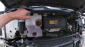 SCANIA P 440. Что находится под передней облицовкой.