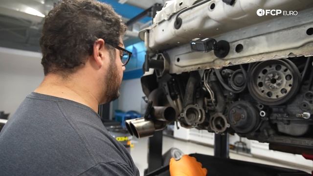 Porsche 911 997 Water Pump & Thermostat Replacement DIY (2005-2012 Porsche Carrera, S, 4S, Targa) смотреть онлайн