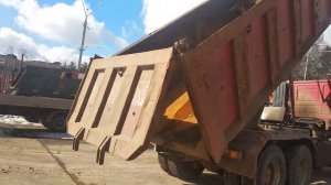 2488. Обзор грузового самосвала IVECO TRAKKER 380  | 2007