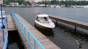 Спуск на воду катеров Enigma® 590 HT (золотистый и серый) (2:02 мин)