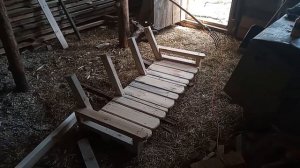 Качели из брёвен и коряг