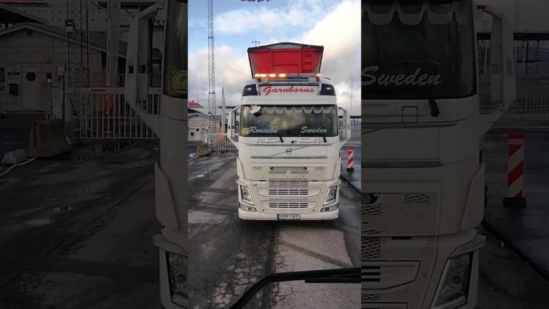 Управление самосвалом Вольво с пульта! #truckerinscandinavia #дальнобойпоскандинавии #kamitranspol