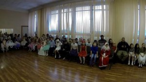 Новогодний хоровод 1"Г" и 2"А" классы