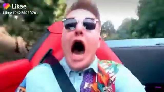 Поззи катается с а4 поззи😂
