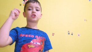 Никита спасает папу, на папу напала икота, видео для детей