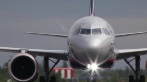 Рулежка крупным планом Аэрофлот А 320 Neo