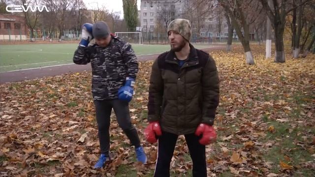 Хоккейный клинч в бою! В жизни и спорте!