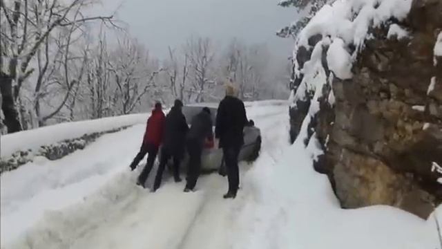 Дорога на Ай-Петри зимой смотреть онлайн