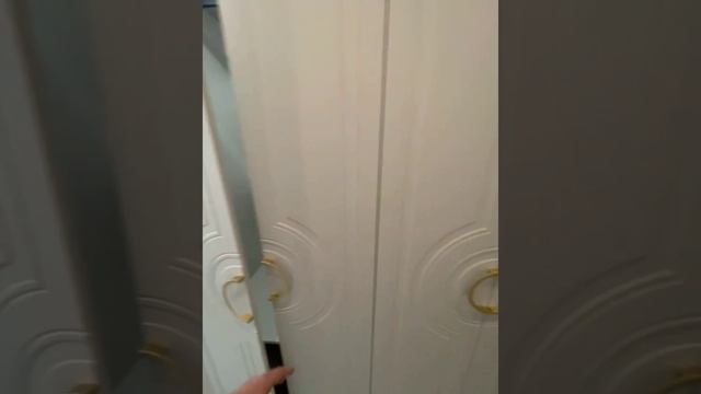 Шкаф распашной шкаф в прихожую с мягкой обивкой и подсветкой #мебельназаказ #шкаф #современныйшкаф