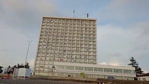 обзор пляжа при отеле Черноморская Жемчужина в городе очамчира