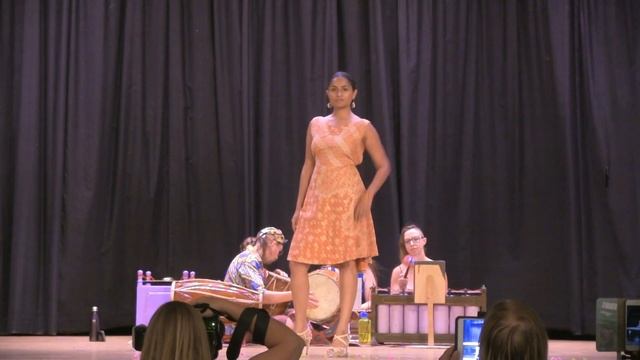 Batik Fashion Show 1 смотреть онлайн