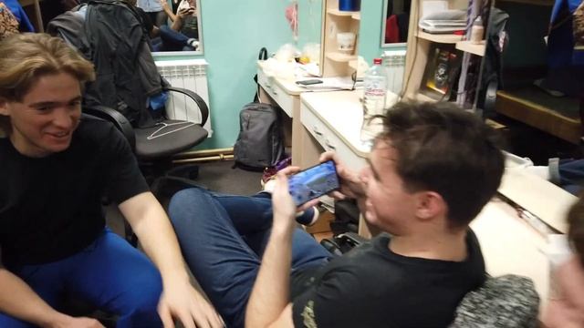 ШОК! БАРИТОН берёт верхнее ЛЯ!? Урок по вокалу, верхние ноты и секретные места в ТЕАТРЕ! смотреть онлайн