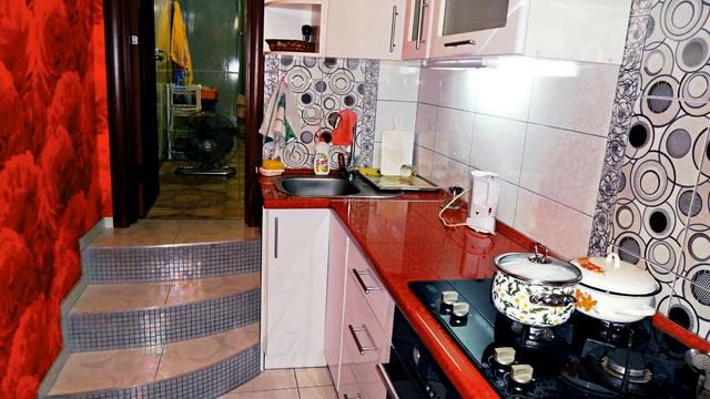 2 bedroom apartment in the old fund in the city center near the sea смотреть онлайн