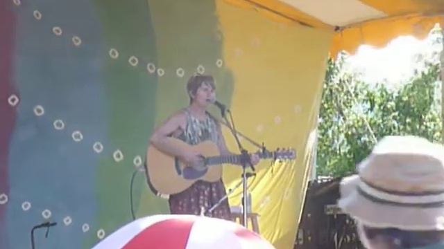 Shawn Colvin "Sunny Come Home" (partial clip) Clearwater Festival 2010 смотреть онлайн