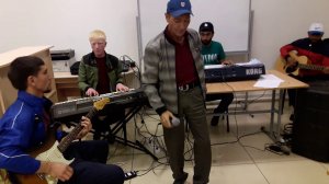 Момент из репетиция и подготовка к концерт в Екатеринбург Курбоншохи Курбоншо PRO-PAMIR