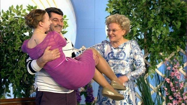 Вдали от цивилизации. Маточное кровотечение. Здоровье. Фрагмент выпуска от 24.05.2015