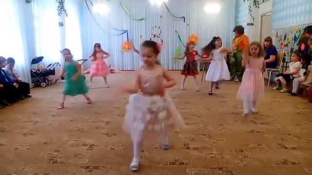 Сладкоежки. Танец девочек и Евочки))