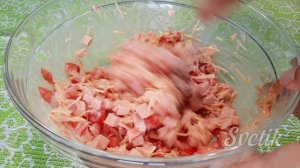 Горячие бутерброды с помидорами колбасой и сыром