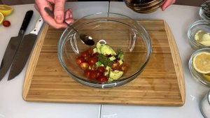 ВОТ КАК НУЖНО готовить ФОРЕЛЬ В ДУХОВКЕ!РЕЦЕПТ НЕЖНЕЙШОЙ РЫБЫ с АВОКАДО И ЧЕРРИ, ПОД СОУСОМ ПЕСТО!