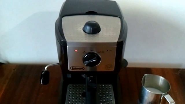 Delonghi EC 156.B - Espresso & Latte (Эспрессо и Латте) смотреть онлайн