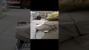 идём с Мией в магазин (2часть)