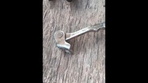 Замена ограничителя дверей Renault Laguna II. Щелчки в дверях.