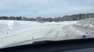 Снежные сугробы.Алтайский край. Поселок Черницкий .Дорога