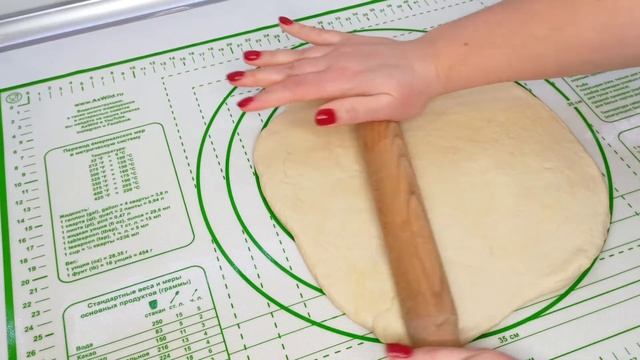ПРОСТОЙ РЕЦЕПТ ХАЧАПУРИ ПО-АДЖАРСКИ. КАКПРИГОТОВИТЬ НАЧАПУРИ С СЫРОМ СУЛУГУНИ.