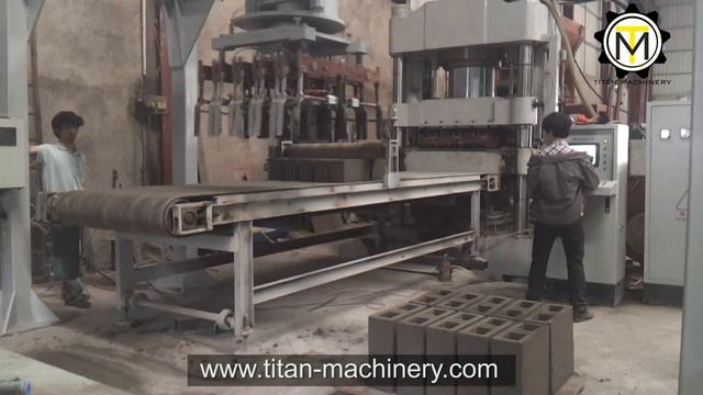 Производство стандартных бетонных блоков (шлакоблоков) на нашем гиперпрессе. смотреть онлайн