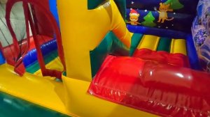 Надувной батут Новогодняя сказка — коммерческий батут для бизнеса