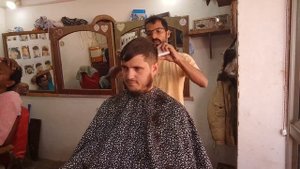 Стрижка в Индии, 130 рублей.