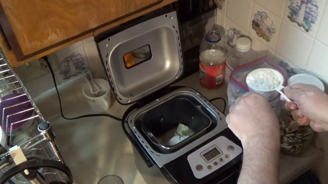 Cook's Essentials 1.5-lb Stainless Steel Breadmaker unbox and first use смотреть онлайн