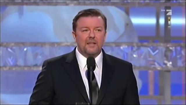 Ricky Gervais told Kate Winslet to do a Holocaust-movie! смотреть онлайн
