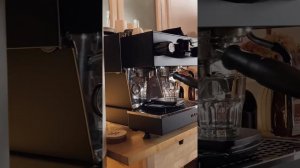 The Morning Coffee Routine | La Marzocco Linea Mini