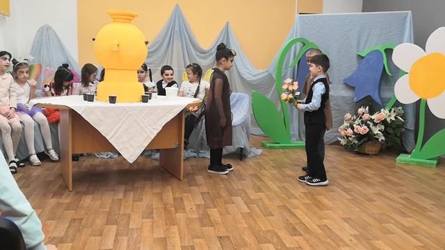 Всероссийский проект Спектакль для мамы Театр живого действия #РДШ#СпектакльДляМамы"Муха-Цокотуха"" смотреть онлайн