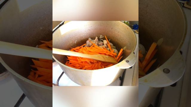 Кешкі асқа дәмді ПЛОВ. На ужин плов по домашнему. смотреть онлайн