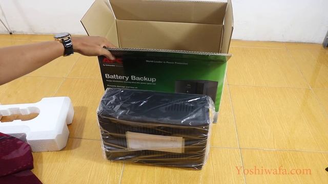 Unboxing UPS APC BX1100LI MS Battery Backup 1100VA 550Watts смотреть онлайн
