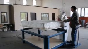 Окантовочная машина для производства матрасов
