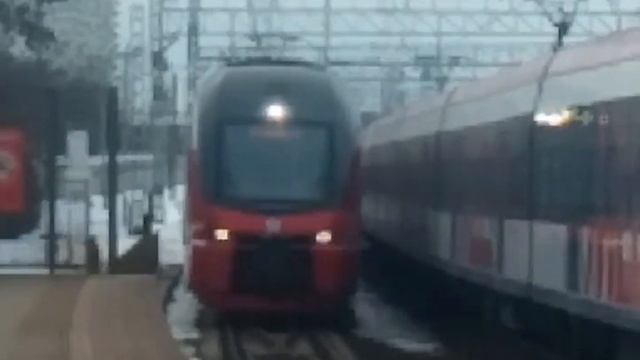 ЭГ2ТВ-031 Иволга 2.0 ЦППК Перекраска МЦД и ЭШ2-025 Аэроэкспресс На станции Кунцевская смотреть онлайн