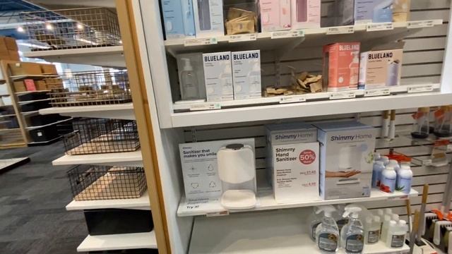 Каждой хозяйке и педанту посвящается лучший магазин контейнеров в Америке. The Container Store. смотреть онлайн