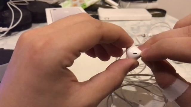 НАУШНИК EARPODS ПЛОХО РАБОТАЕТ/ одно ухо тише другого смотреть онлайн