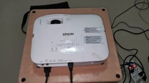 ขายโปรเจคเตอร์ Epson EB-W10 ความสว่าง 2600 ลูเมนส์ Contrast 2000:1 ความละเอียด 1280x800 (WXGA) HDMI