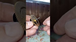Шестерёнка завода хода часов с кукушкой