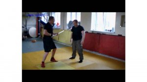 Способ защиты от горизонтального удара палкой