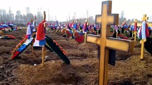 Для тех кто забыл, что в стране идет война

Огромное кладбище ЧВК Вагнер в Новосибирске 

Помните.