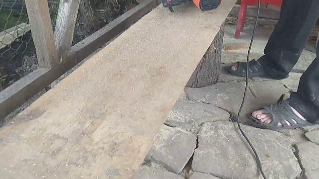 Циркулярна пилка Дніпро-М CS-185LX. Відео роботи! смотреть онлайн