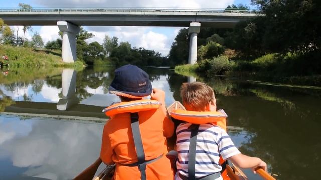 На каноэ по Наре смотреть онлайн