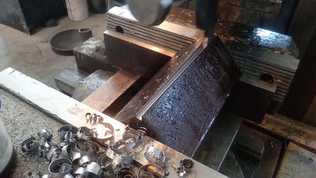 Abom79 отдыхает. Строгание металла. смотреть онлайн