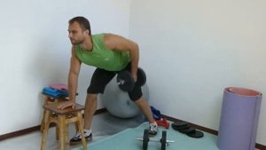 Как накачать спину и плечи дома