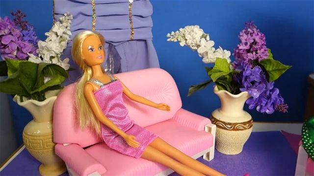 Барби Салон 10 ПРИНЦЕССЫ ДИСНЕЯ Принцесса София и Жасмин Играем в Куклы Барби Мода Одевалки Барби смотреть онлайн